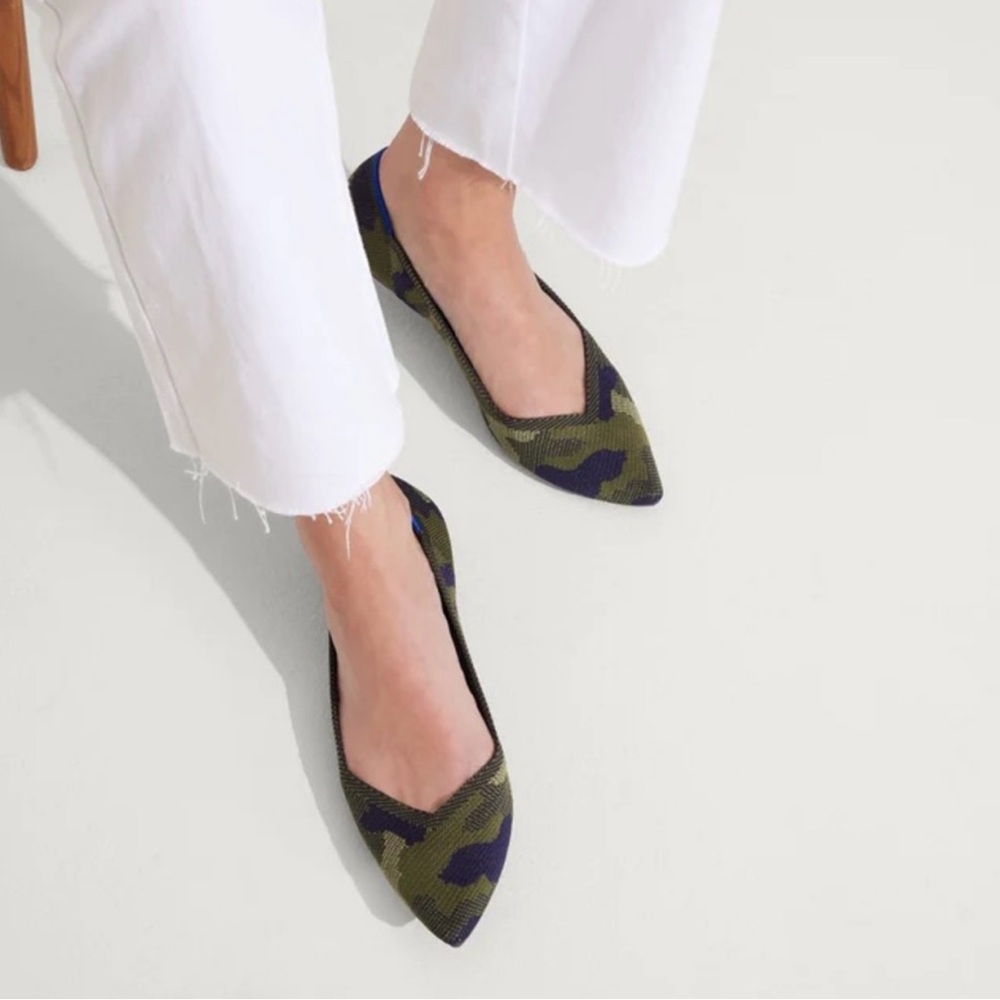 EUC Rothy’s Olive Camo The Point Toe Ballerina Flats